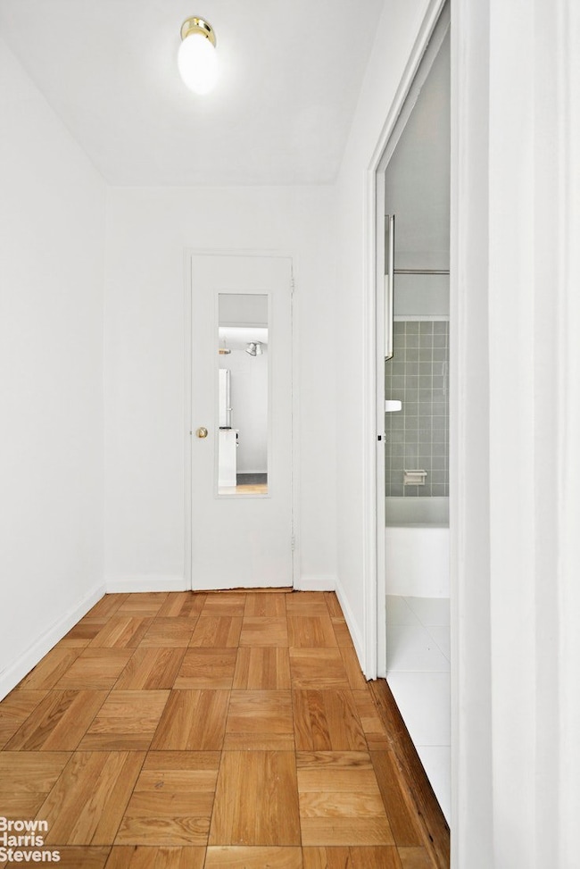 The Eastmore unit 1U, New York, NY 10021 - photo 6