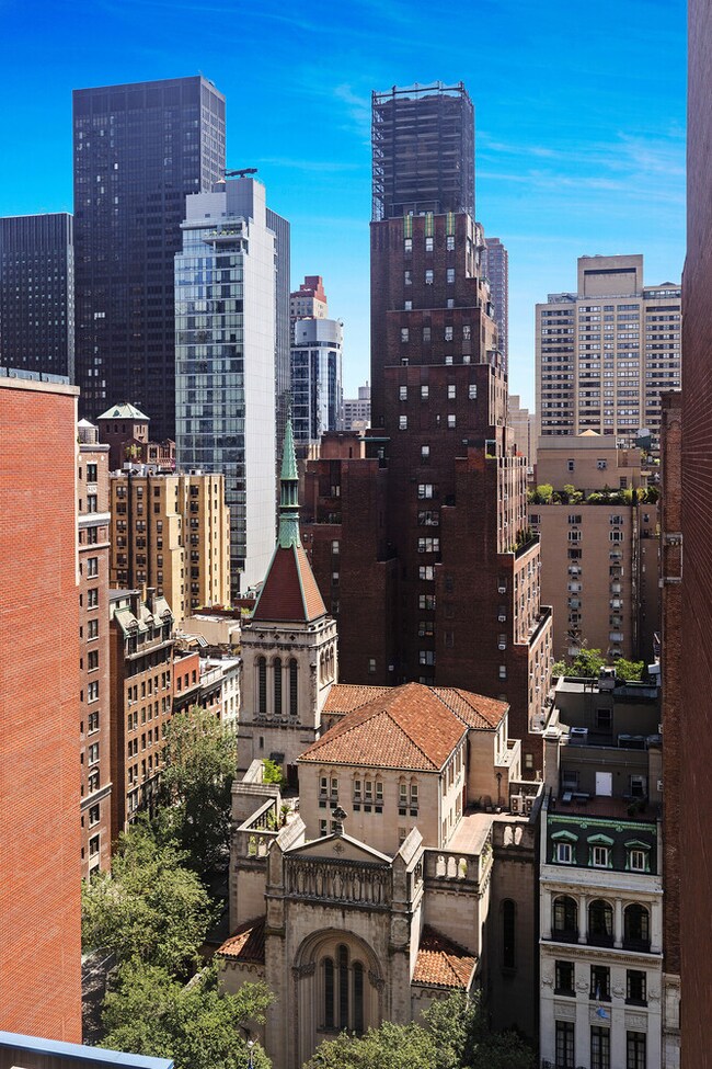 50 Park Ave unit 17A, New York, NY 10016 - photo 6