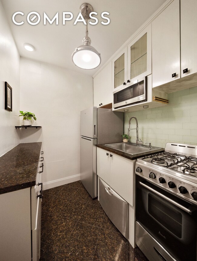 88 Bleecker St unit 6A, New York, NY 10012 - photo 4
