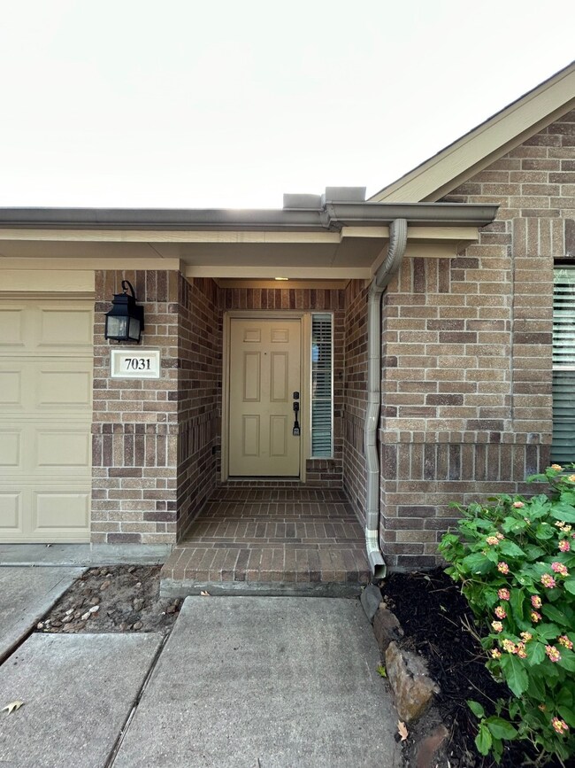 7031 Shasta Square, Houston, TX 77084 - photo 3