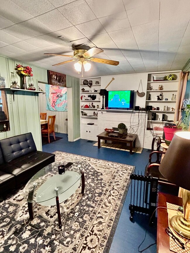 566 S Richardson Ave, Columbus, OH 43204 - photo 2