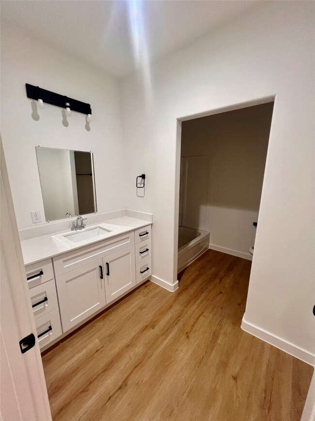 4925 Bostic St, Houston, TX 77016 - photo 5