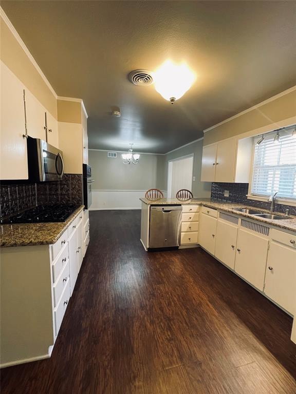 305 Line Dr, Gainesville, TX 76240 - photo 6