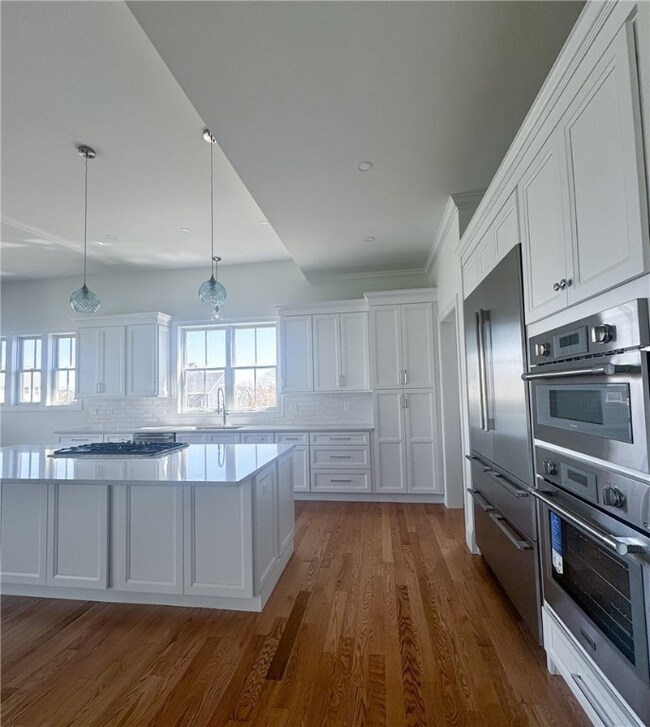 213 Morrison Ave, Middletown, RI 02842 - photo 5