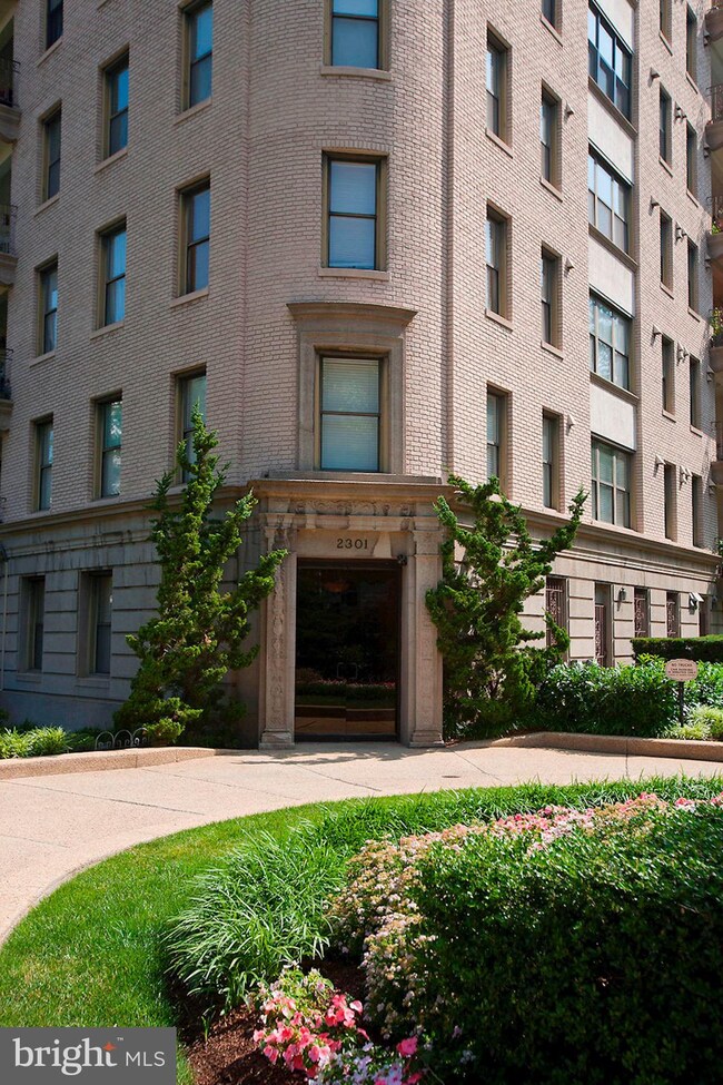 2301 Connecticut Ave NW unit 7B, Washington, DC 20008 - photo 4