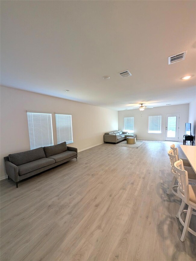 441 El Capitan Loop, Dripping Springs, TX 78620 - photo 5