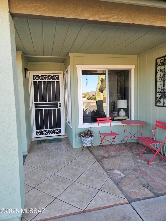 8300 North Firethorn Avenue, Tucson, AZ