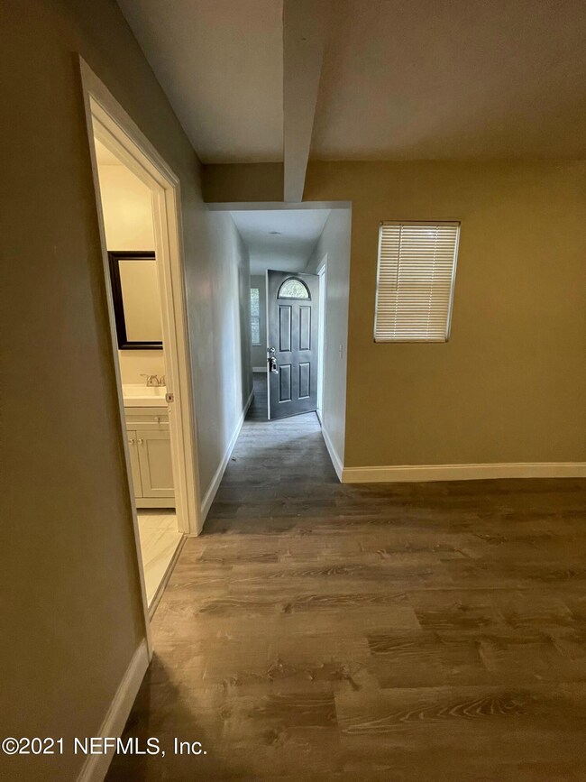 7130 Arlet Dr, Jacksonville, FL 32211 - photo 4