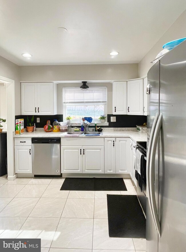 10115 Bignonia Dr, Laurel, MD 20708 - photo 6