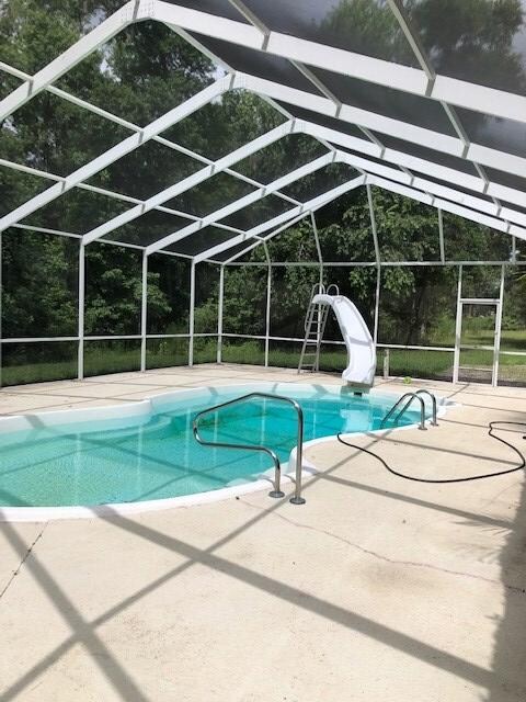 Screened Pool