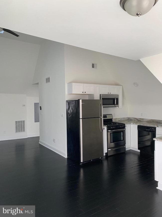 35 Windermere Ave unit 3RD FLOOR, Lansdowne, PA 19050 - photo 5