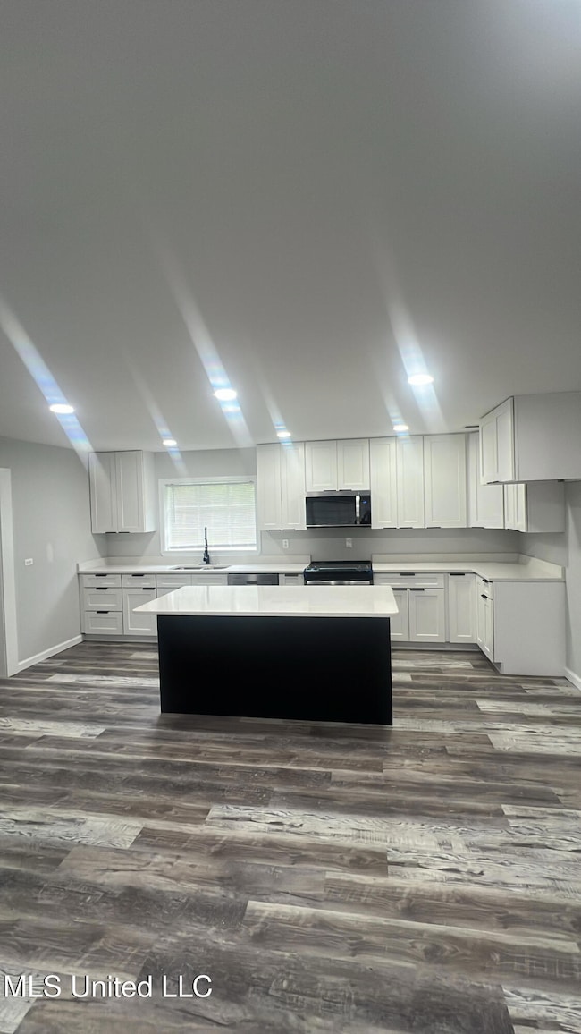 8D773670-462C-4BB2-9D2F-BF7F9A158765