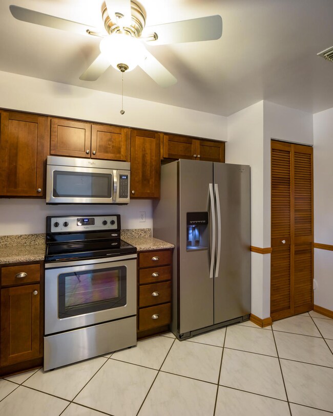 105 Old English Kitchen 2