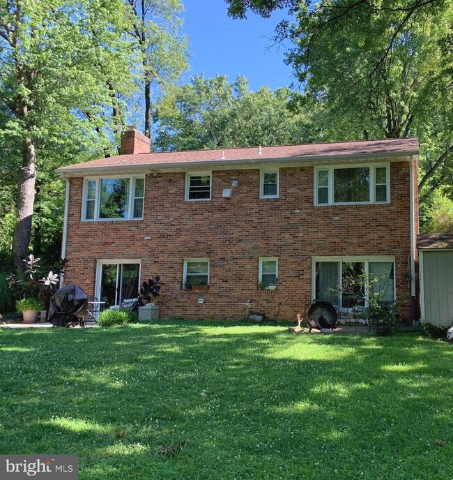 6617 Dearborn Dr, Falls Church, VA 22044 - photo 2