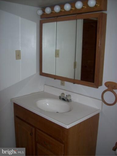 102 Laurel St, Moorefield, WV 26836 - photo 5