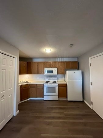 4 Park Avenue Place unit 10, Worcester, MA 01603 - photo 4