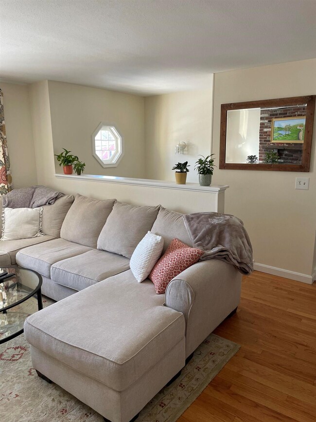 29 Briand Dr, Nashua, NH 03063 - photo 5