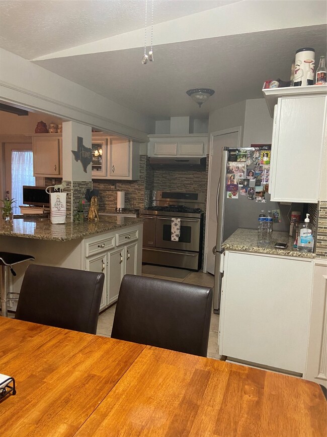 523 Surratt Dr, Houston, TX 77091 - photo 5