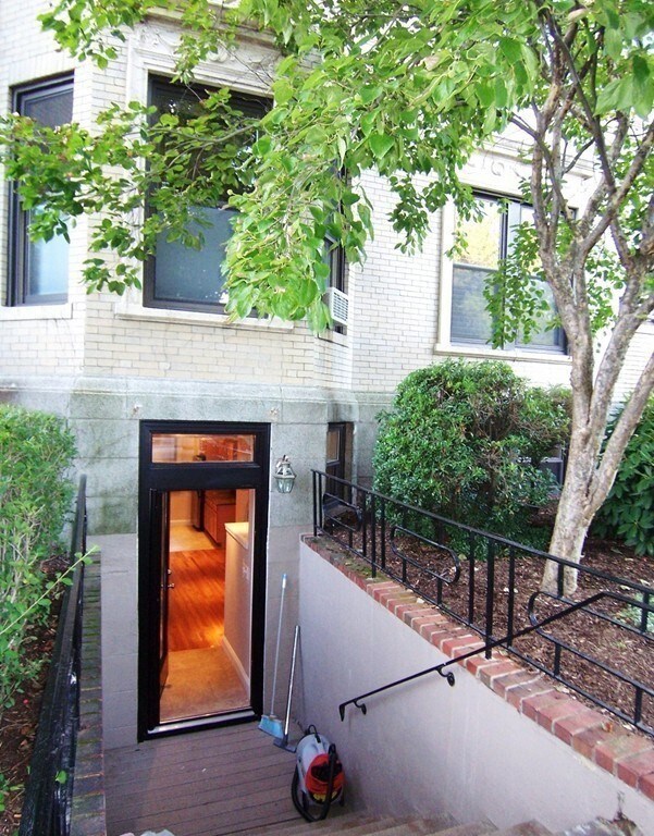 61 Park Dr unit 22, Boston, MA 02215 - photo 4