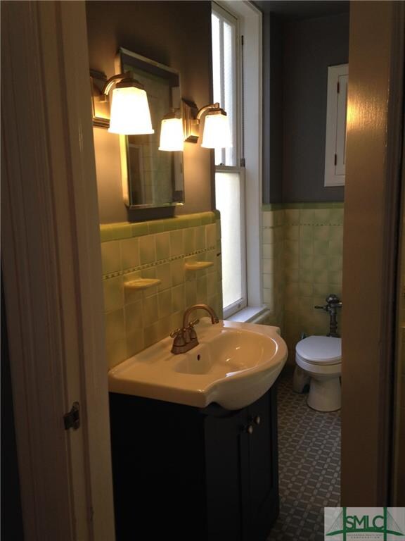 14 W Jones St, Savannah, GA 31401 - photo 2