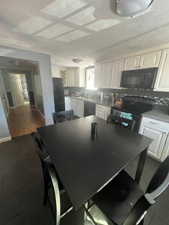 21 Porter St unit A, Woburn, MA 01801 - photo 2