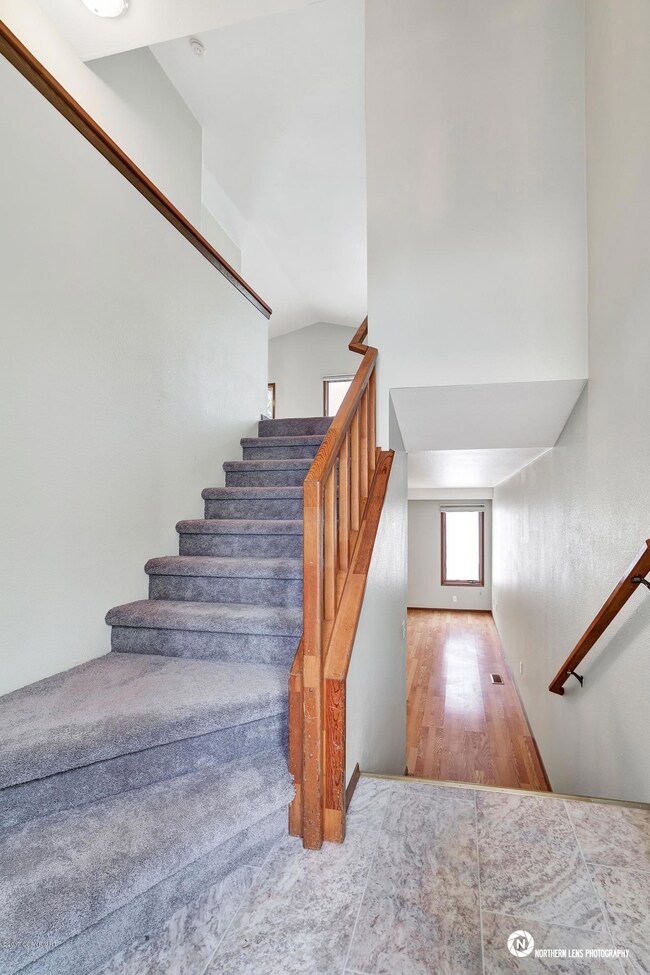 8_EntryStairway