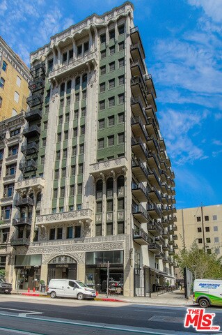 416 S Spring St.