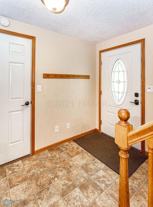 832 FOYER