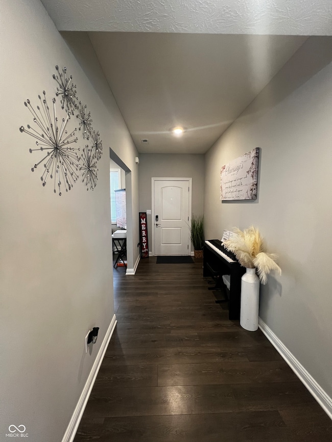 7329 Doyal Dr, Whitestown, IN 46075 - photo 3