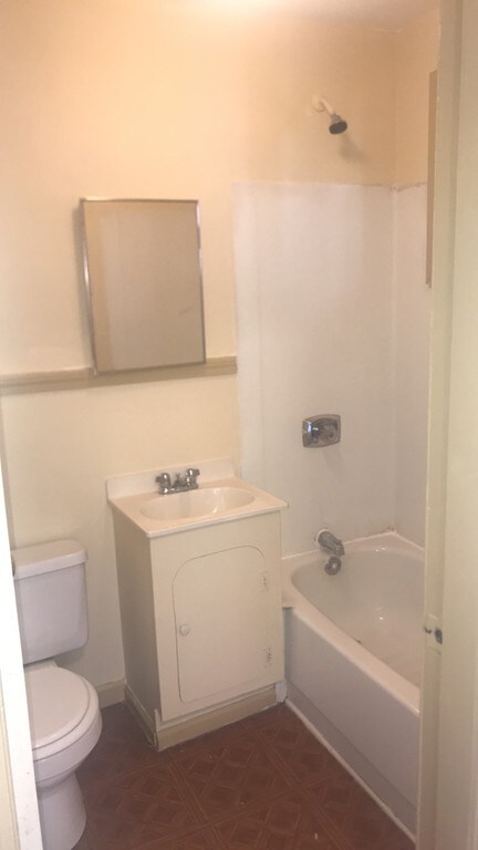 100 Hubbard St, Ludlow, MA 01056 - photo 7