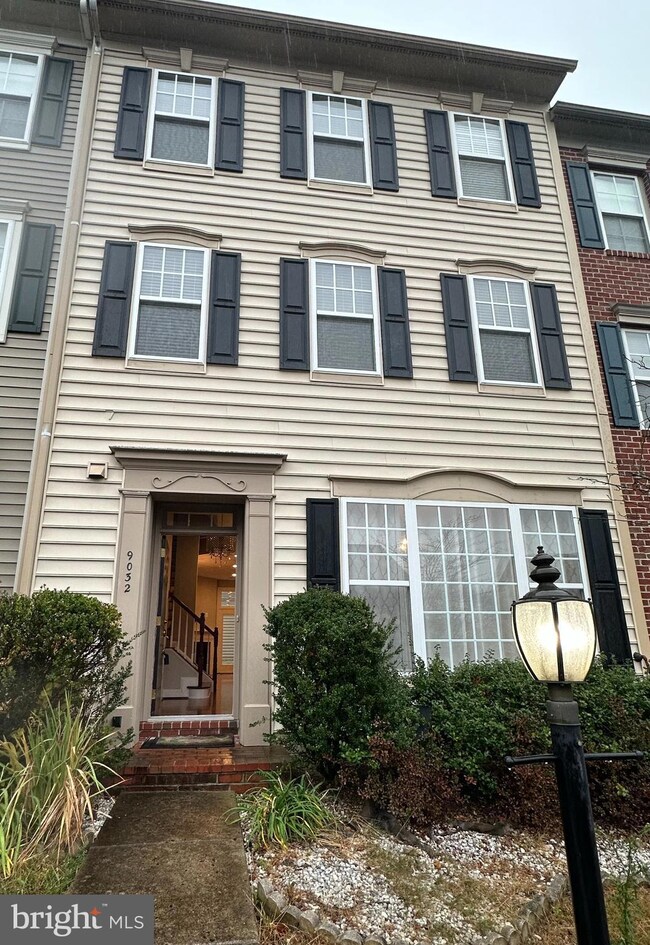 9032 Ribbon Falls Loop, Bristow, VA 20136 - photo 7