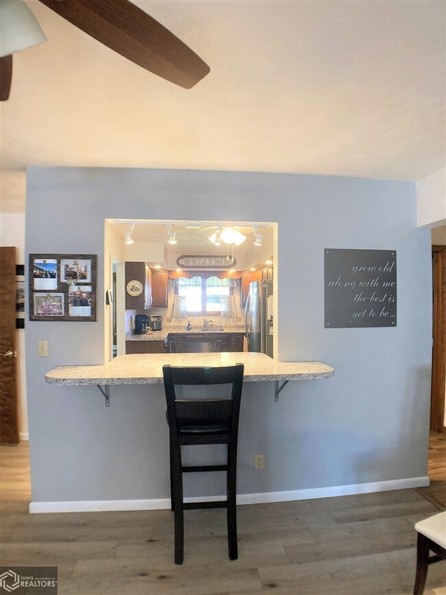 212 W 2nd St, Wayland, IA 52654 - photo 5