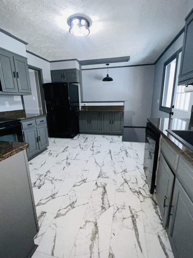 2419 Raeford Rd, Fayetteville, NC 28305 - photo 6