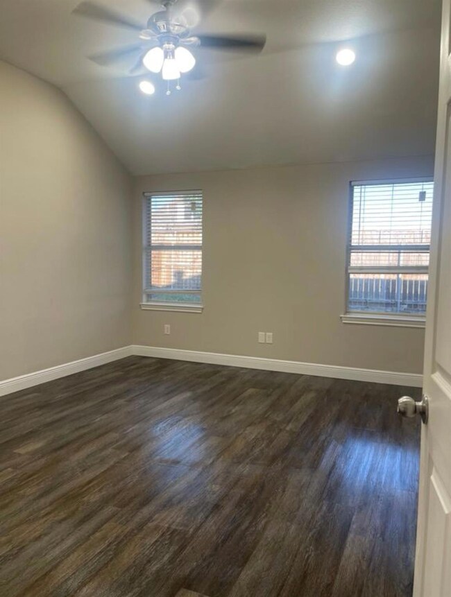 1129 Twin Lakes Dr, Wylie, TX 75098 - photo 5