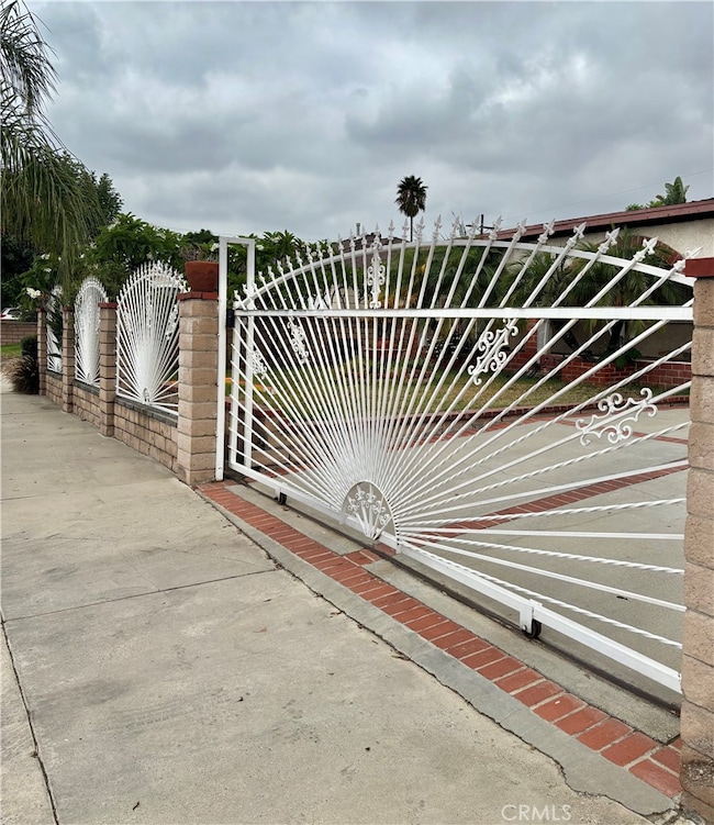 Front Iron gate