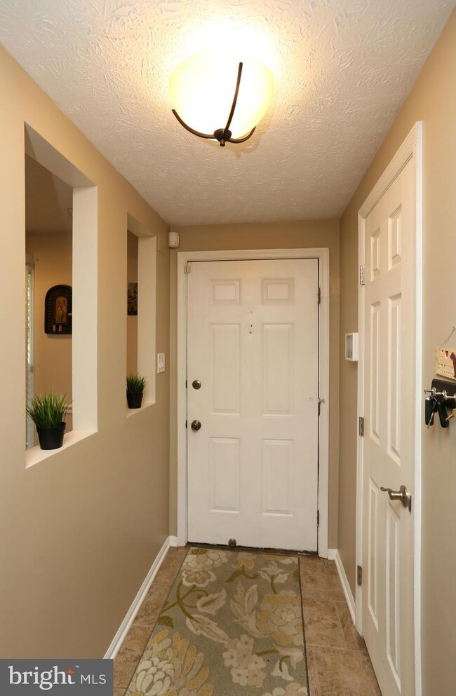 9609 Glendower Ct, Laurel, MD 20723 - photo 2