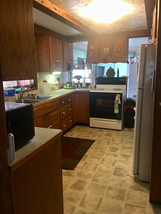 10 Clinton St, Potsdam, NY 13676 - photo 5