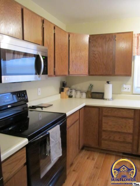 1557 SW 24th St, Topeka, KS 66611 - photo 3