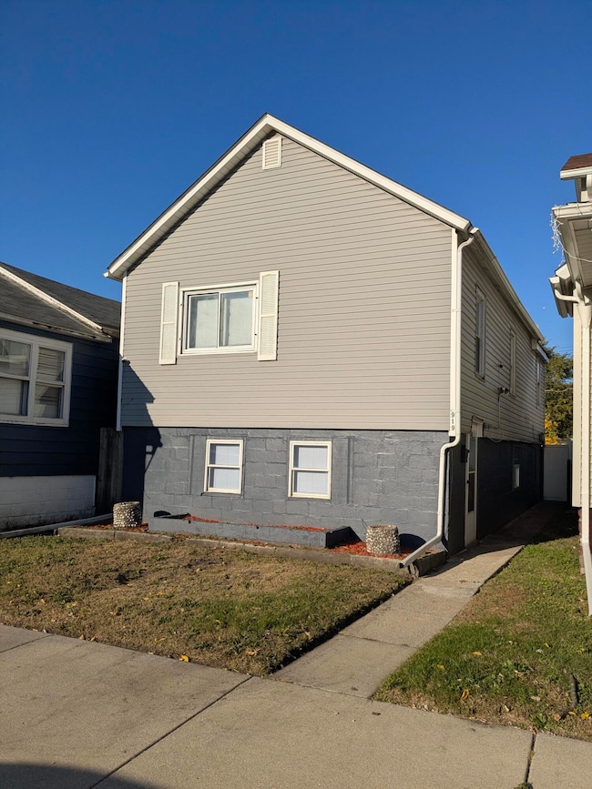 919 Sibley St, Hammond, IN 46320 - photo 2