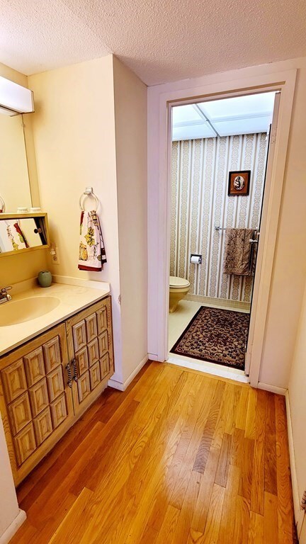 406 Paradise Rd unit 2T, Swampscott, MA 01907 - photo 6