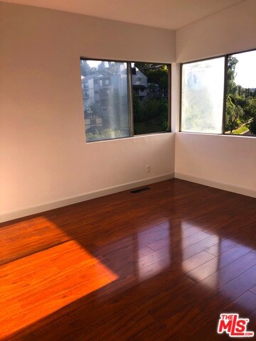 21520 Marchena St, Woodland Hills, CA 91364 - photo 5