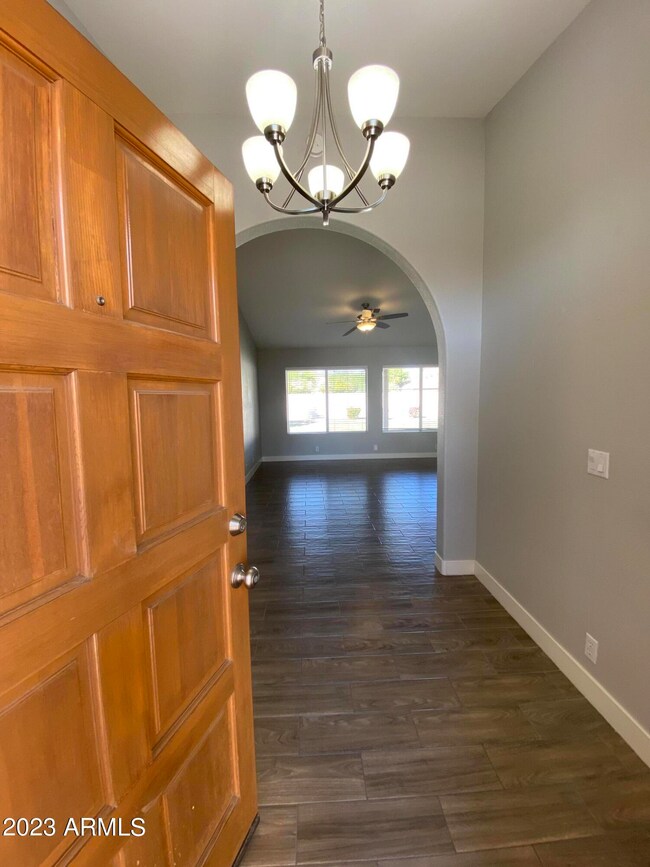 762 W Folley St, Chandler, AZ 85225 - photo 4