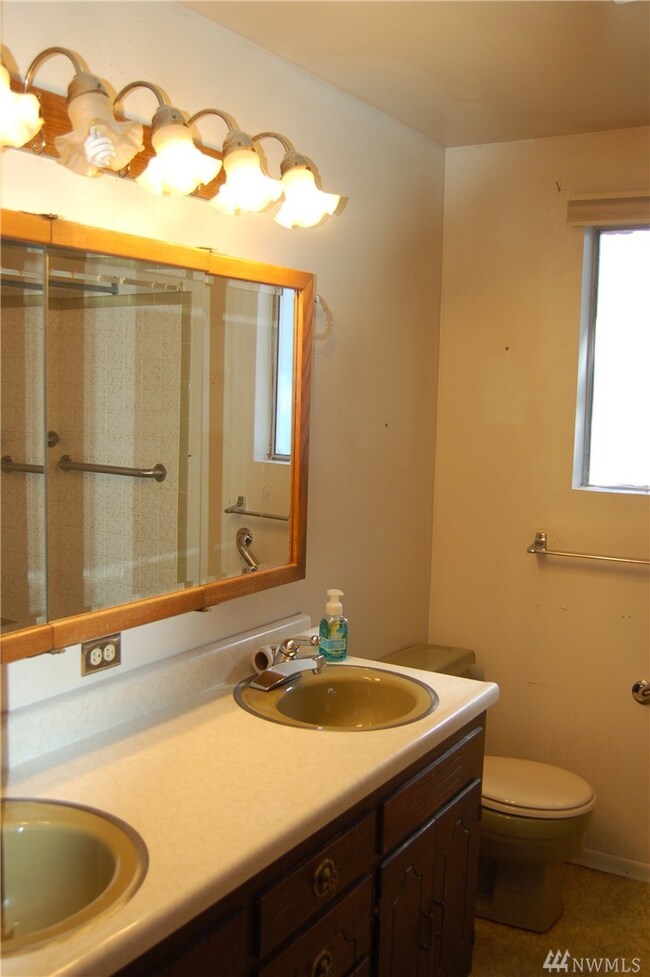 8128 206th St SW, Edmonds, WA 98026 - photo 5