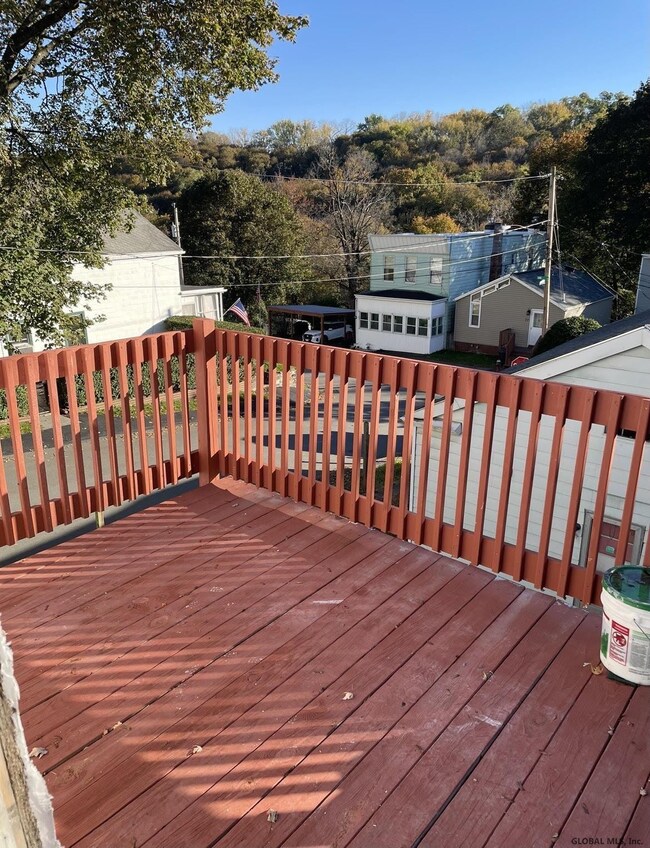 2 Howard St, Troy, NY 12180 - photo 6