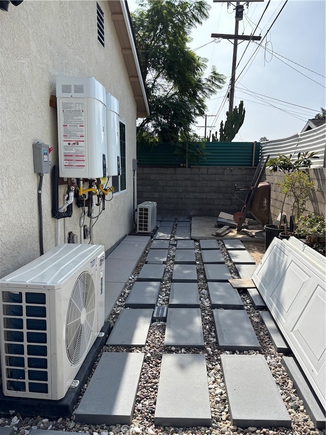 7331 1/2 Kraft Ave, Los Angeles, CA 91605 - photo 5