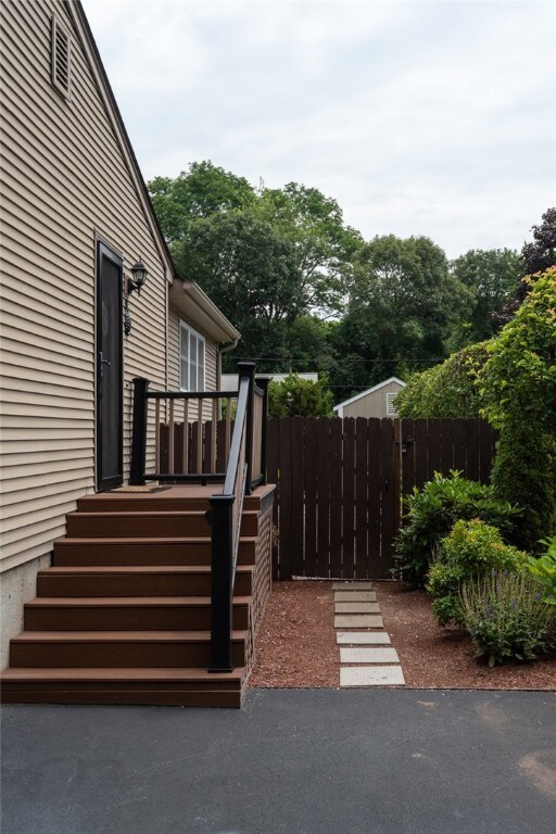 152 Almy St, Warwick, RI 02886 - photo 6