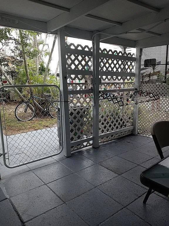 875 NE 48th St unit 8, Lighthouse Point, FL 33064 - photo 4