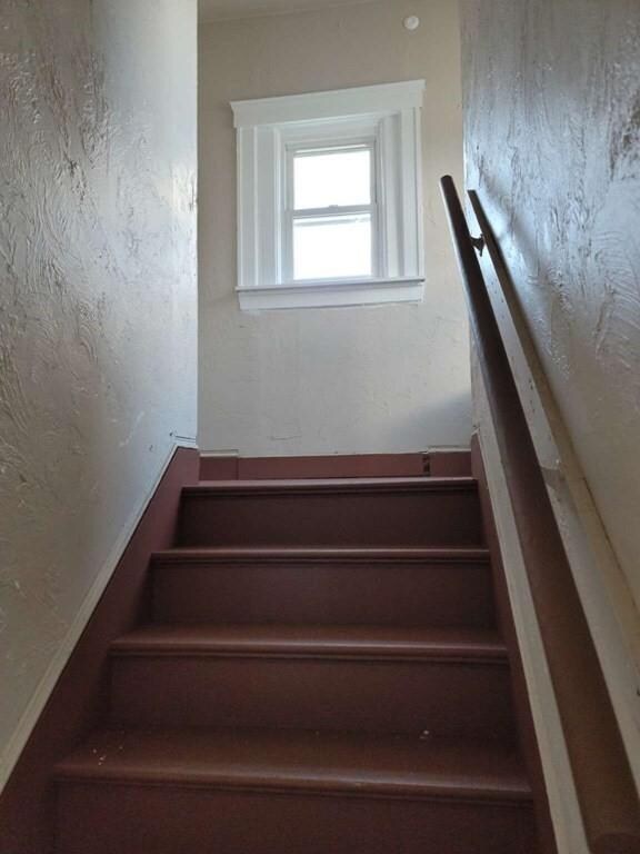 37 Providence St, Worcester, MA 01604 - photo 4