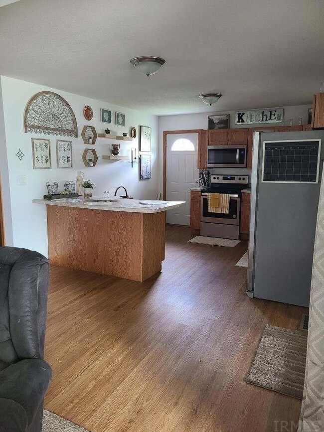 615 W Miami Ave, Logansport, IN 46947 - photo 2