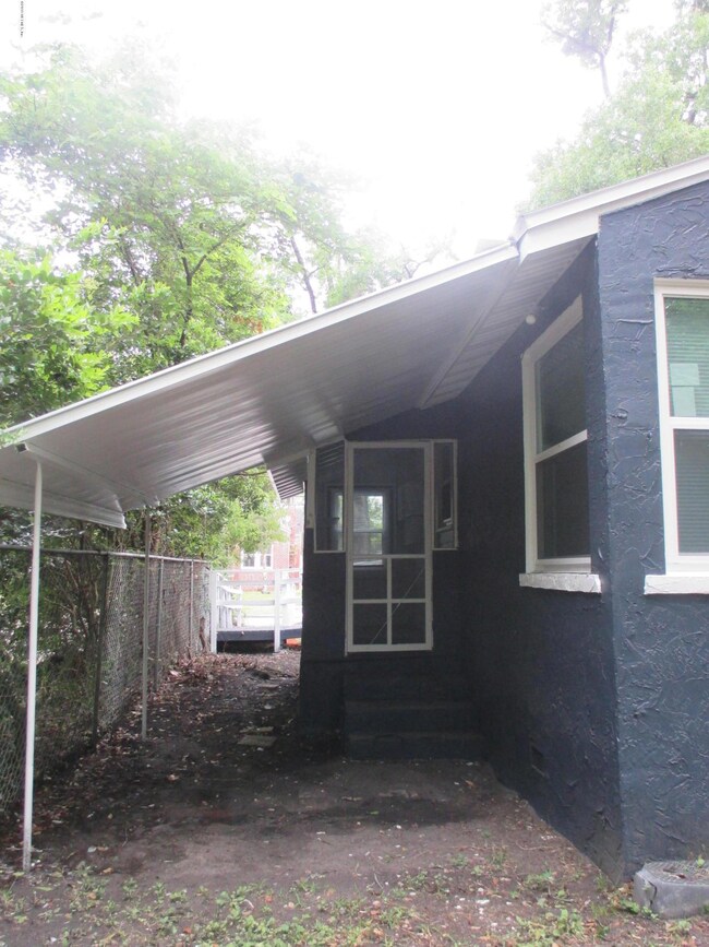 4746 Kingsbury St, Jacksonville, FL 32205 - photo 2